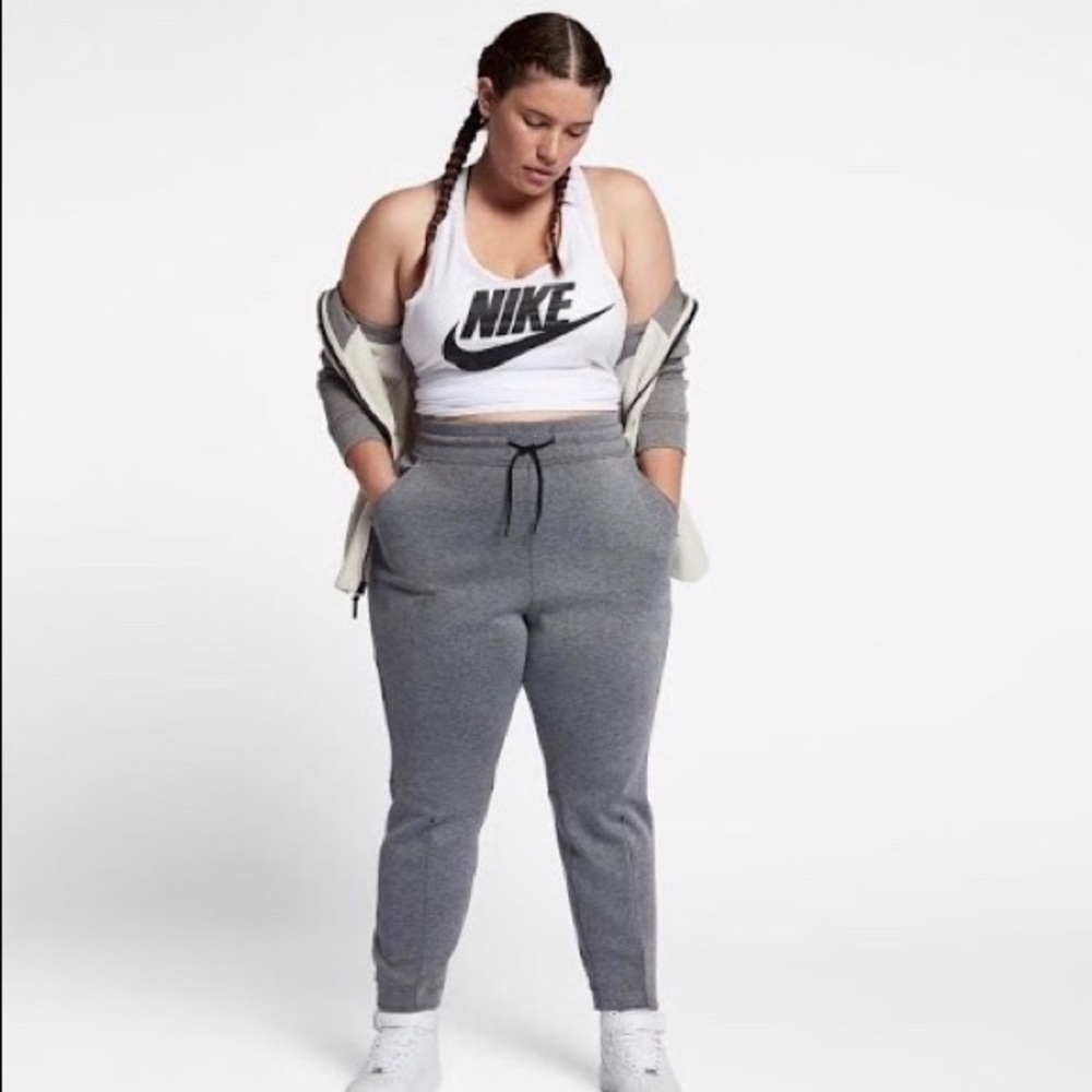🆕 | ✔️ Nike Tech Sweats